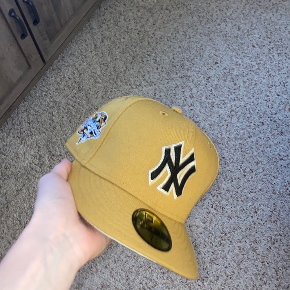 selling rare cream / light yellow fitted 7 1/4 $65